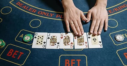 How To Play Blackjack_Article Card_1_424x220